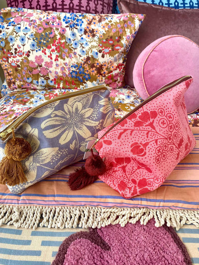 Bath Accessories & Cosmetic Bags