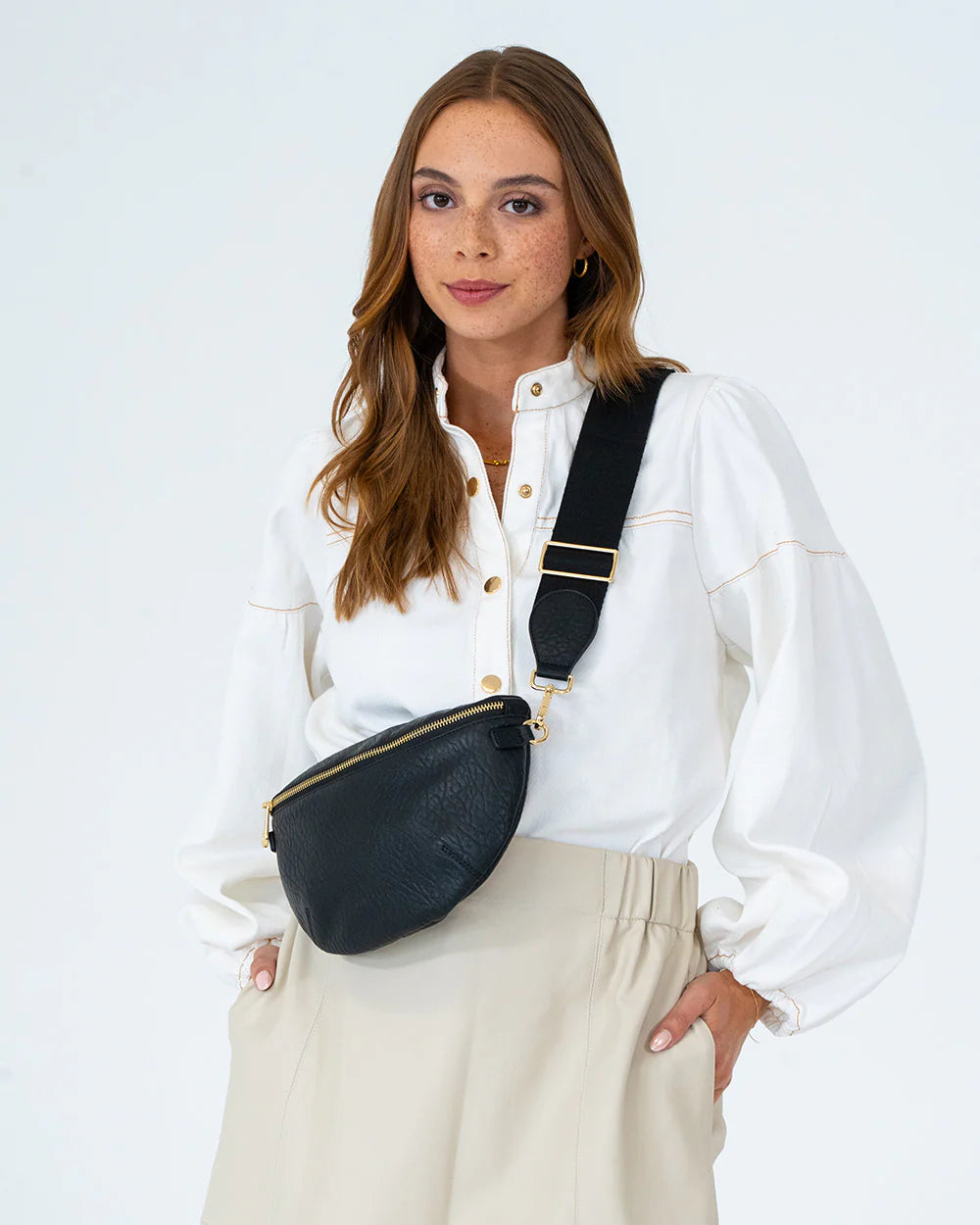 Woman wearing Alamo Sling - Black