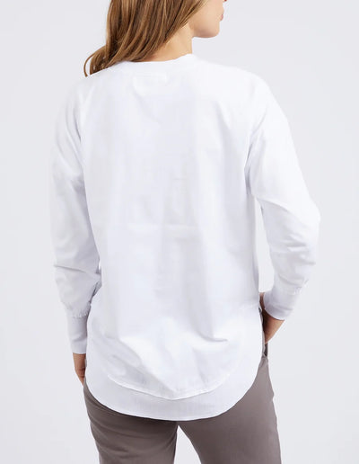 woman wearing foxwood farrah long sleeve white 