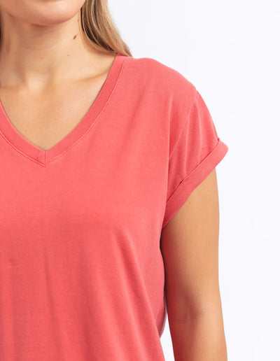 closer look to foxwood manly vee tee cayenne