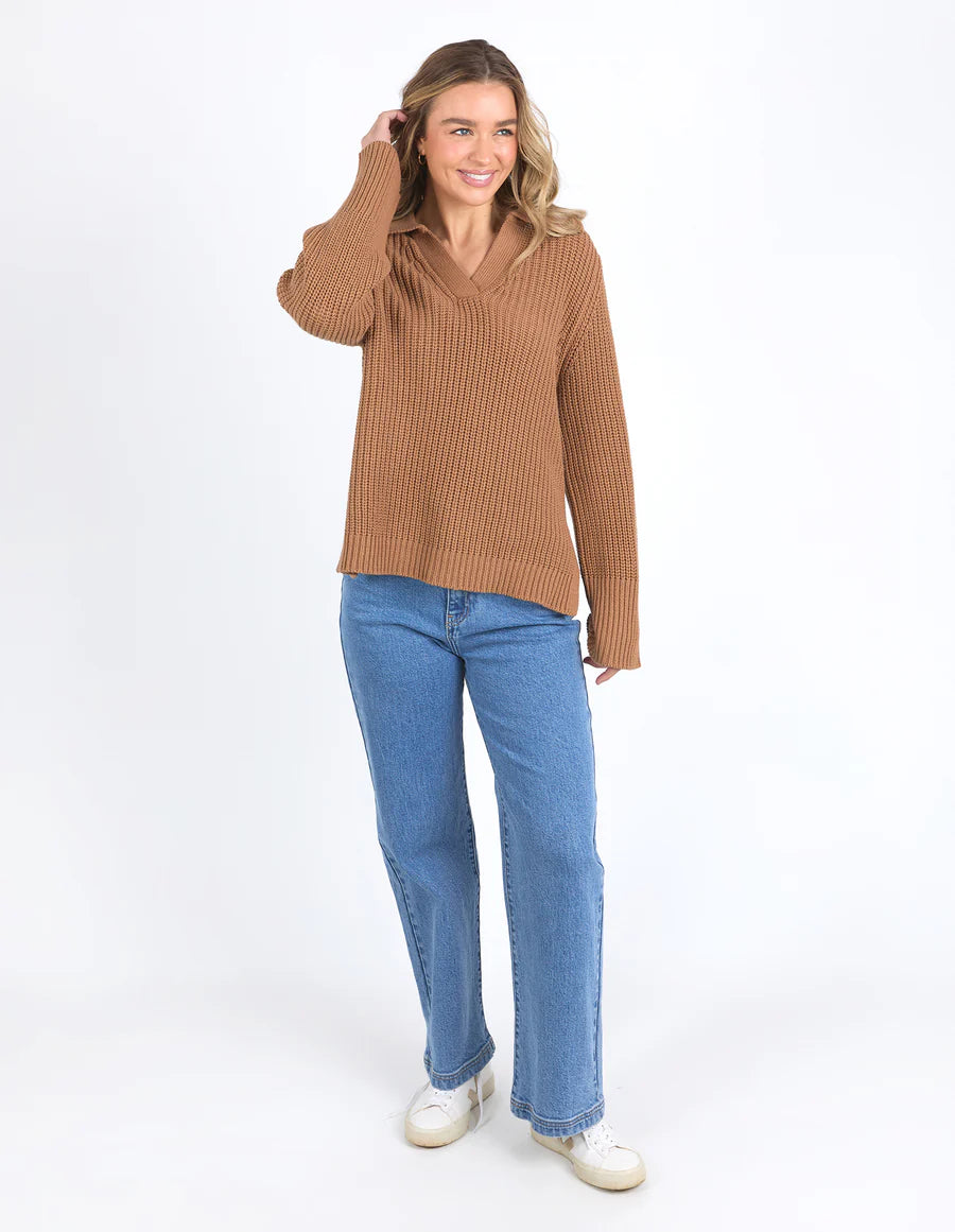 Woman wearing Carlton Knit in toasted coconut colour and denim pants